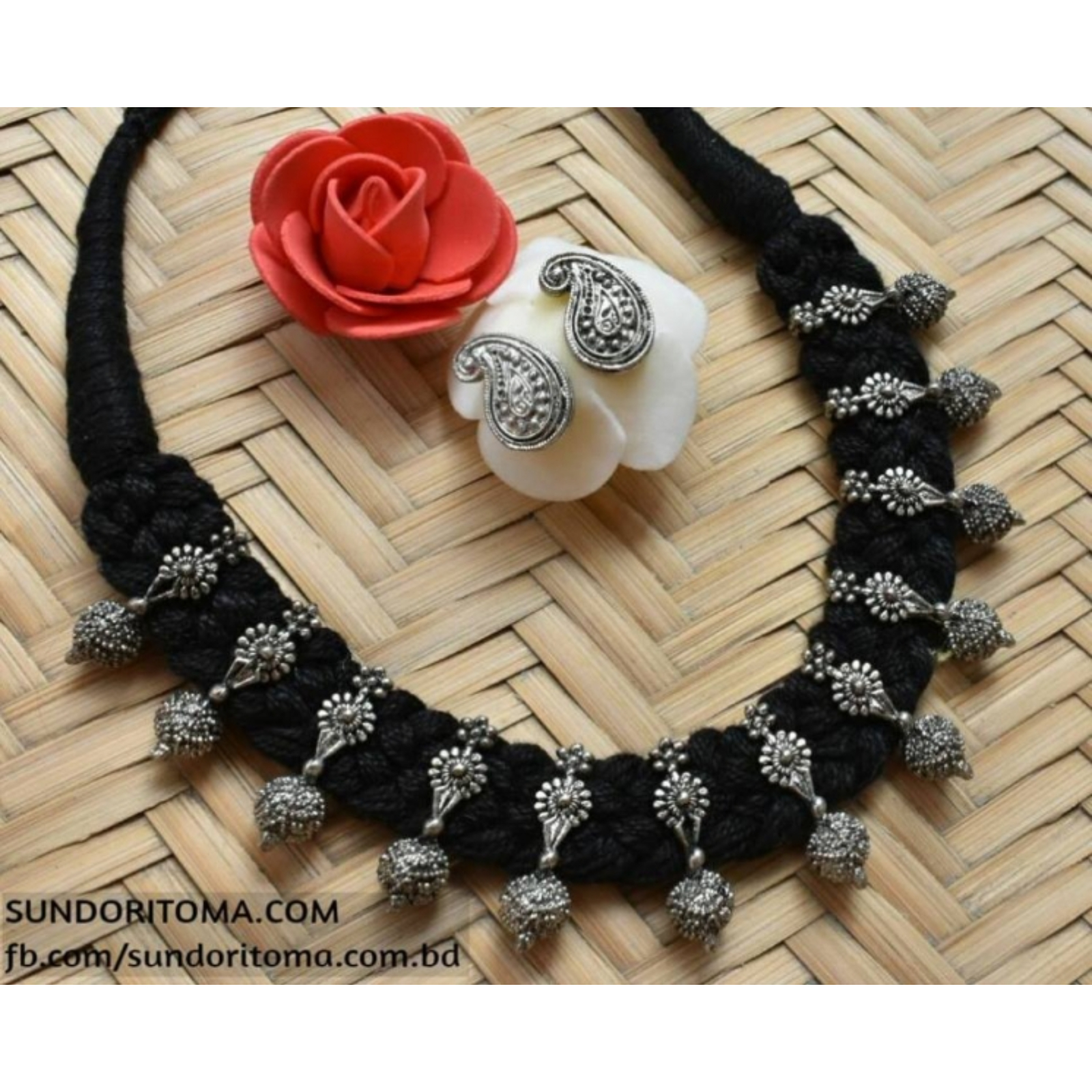 Necklace image