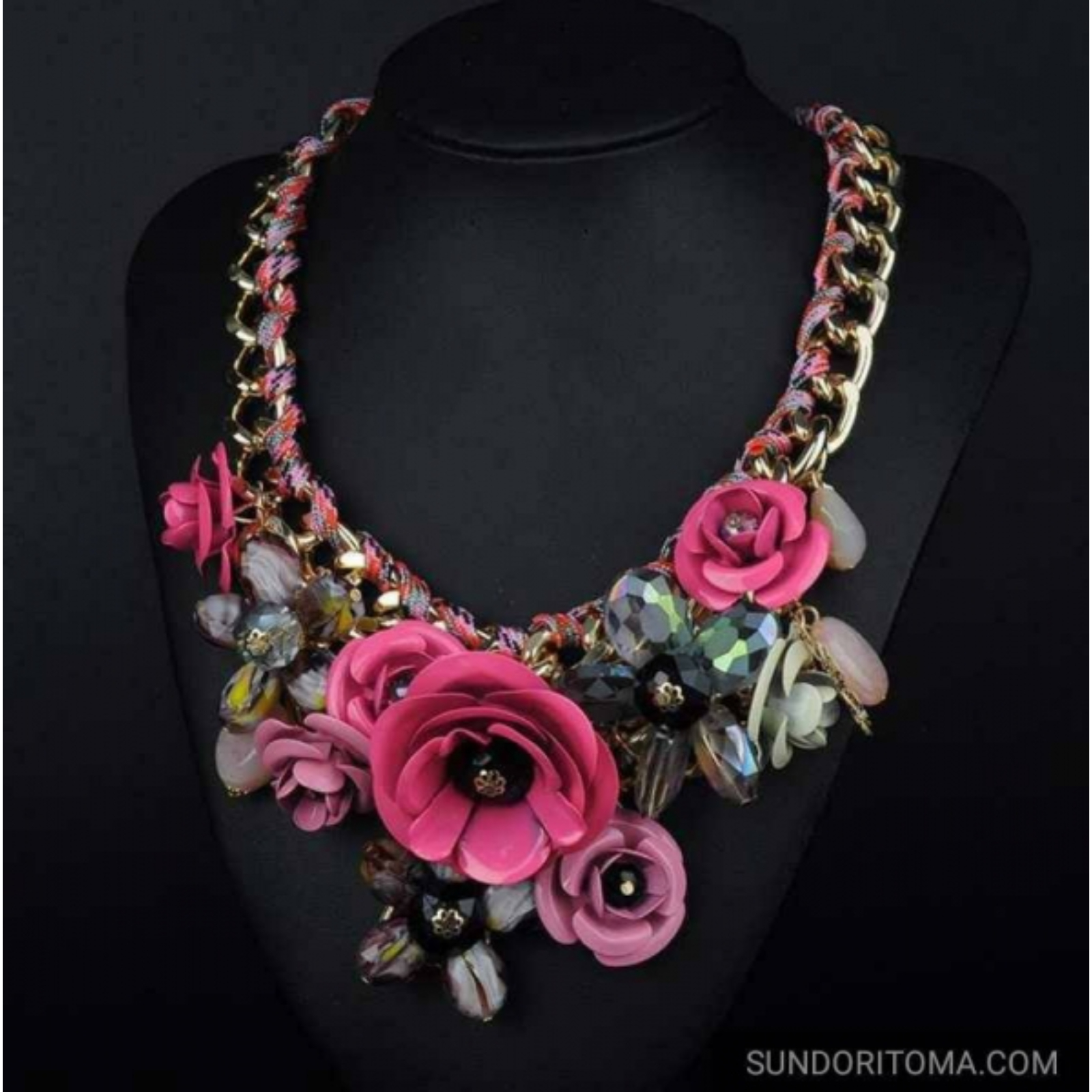 Necklace image