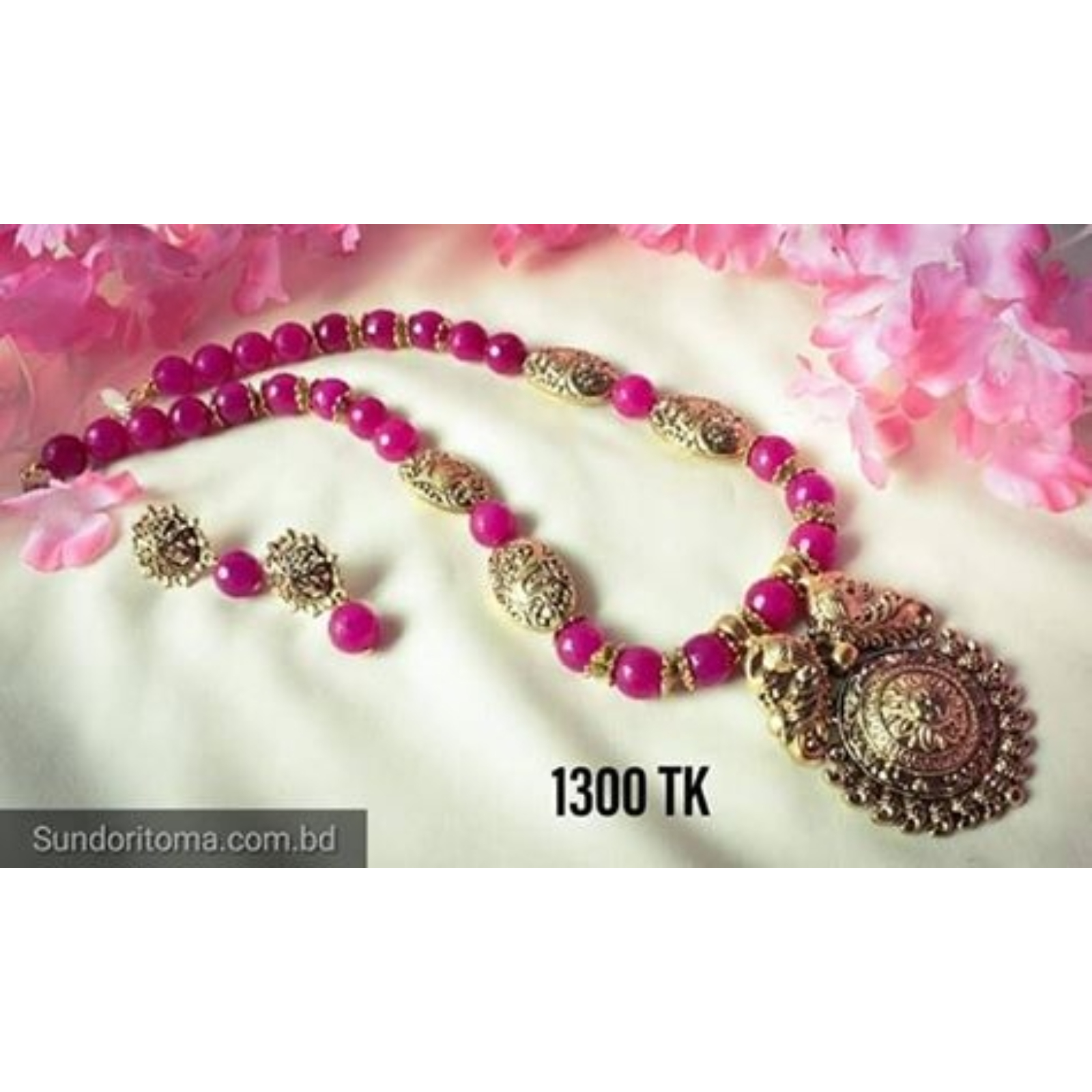 Necklace image