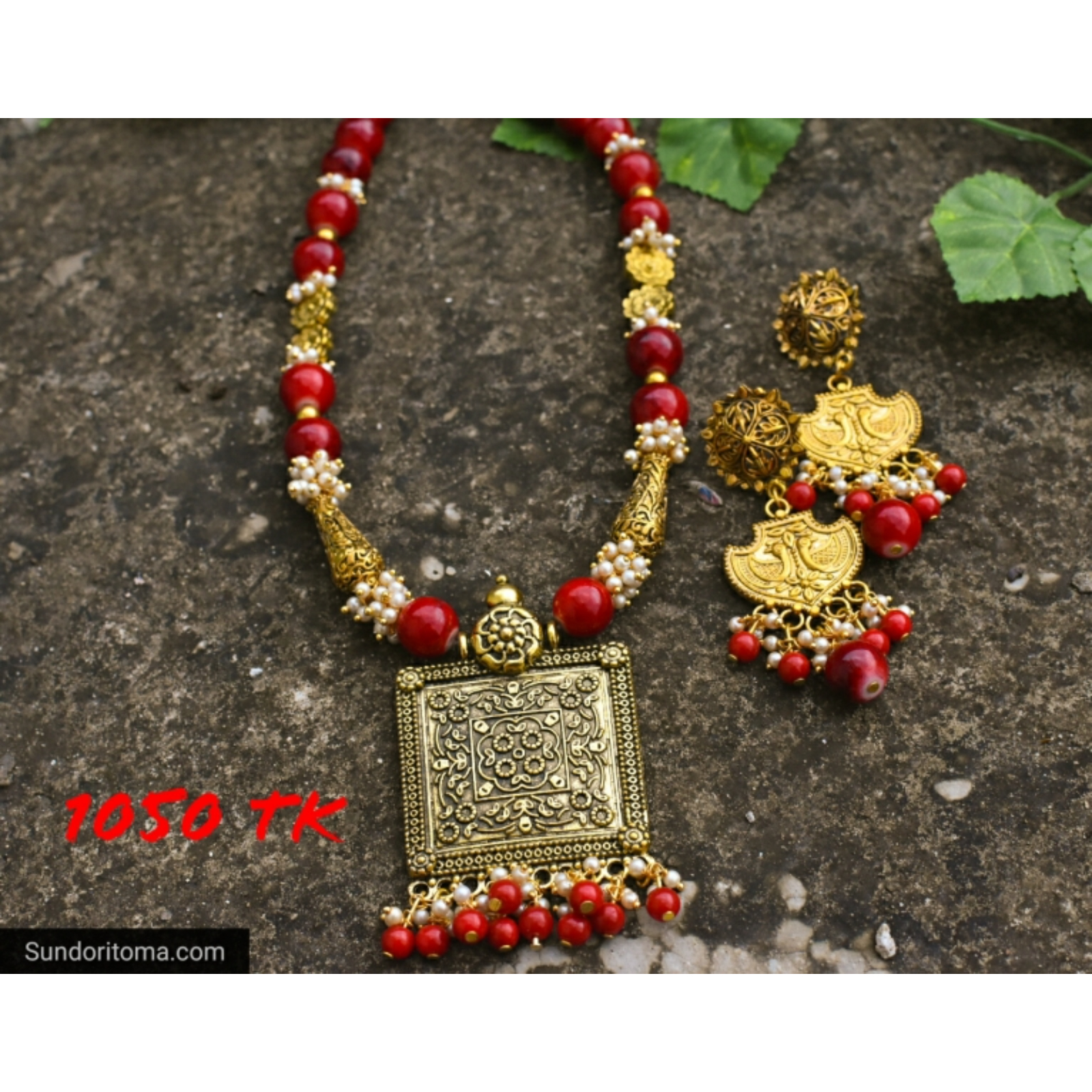 Necklace image