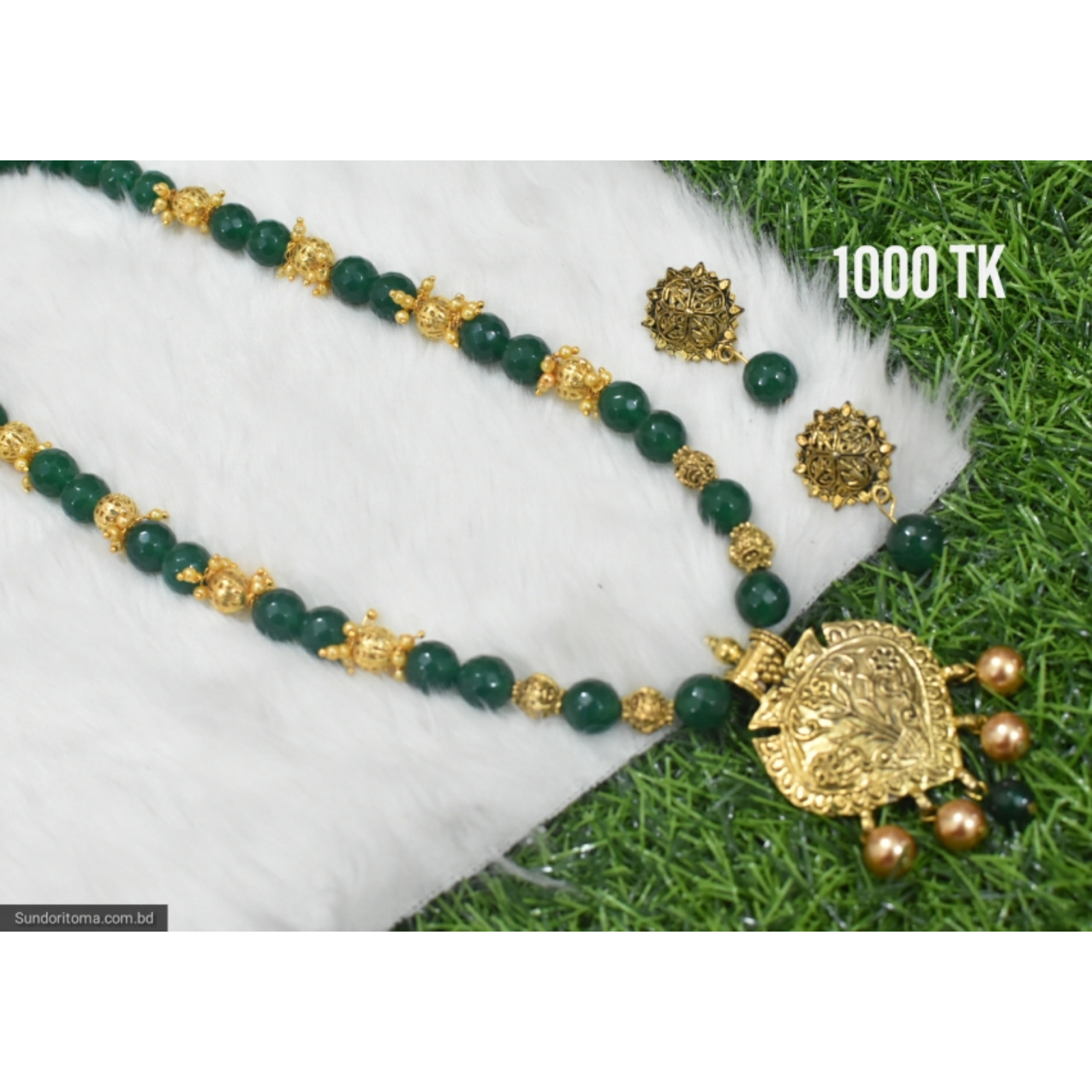 Necklace image