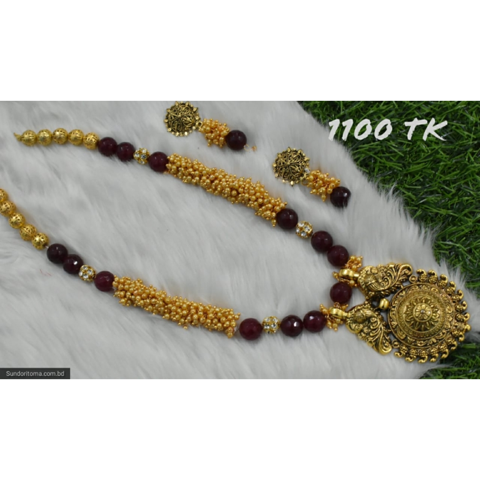 Necklace image