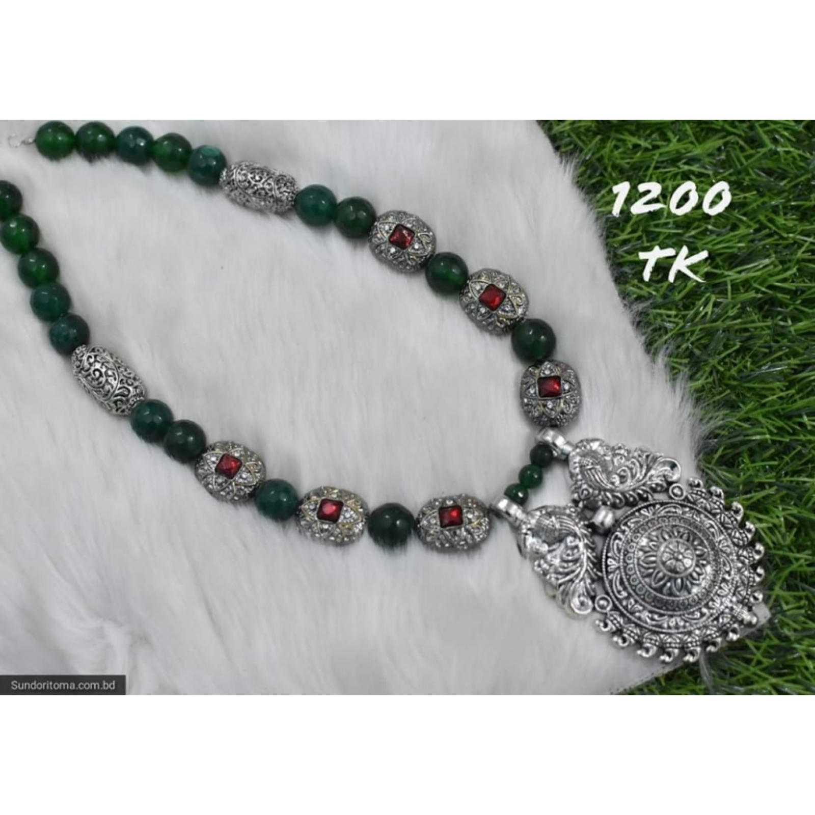 Necklace image