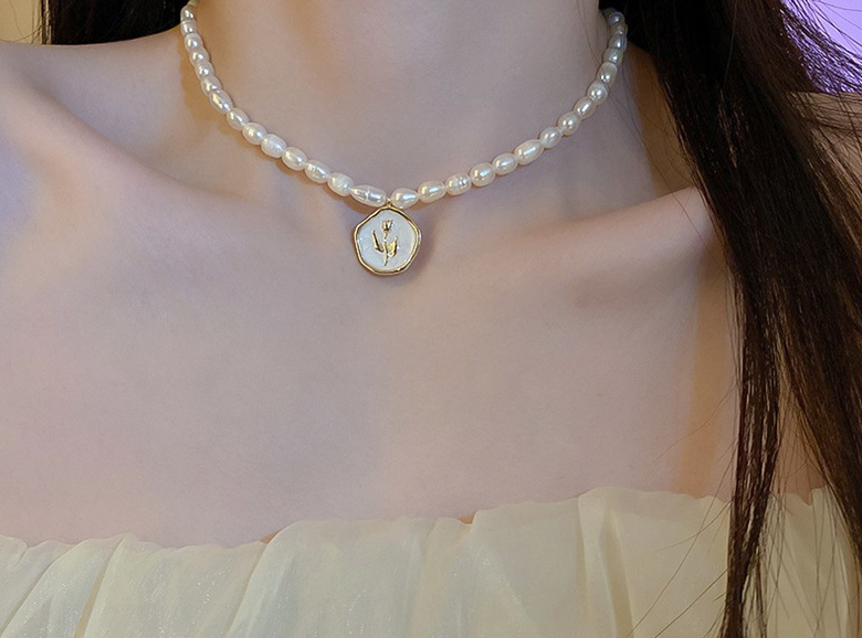 Necklace image