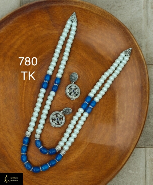 Necklace image