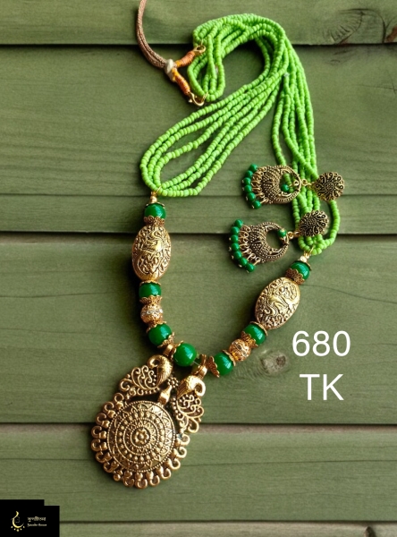 Necklace image