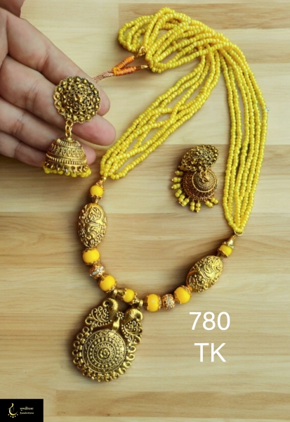 Necklace image