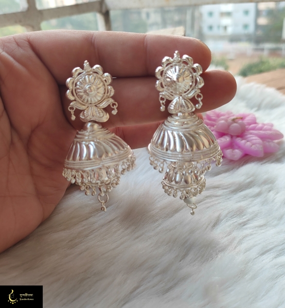 Earring image