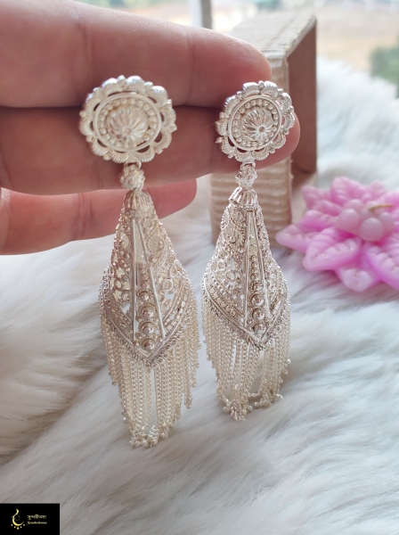 Earring image