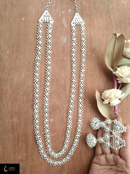 Necklace image