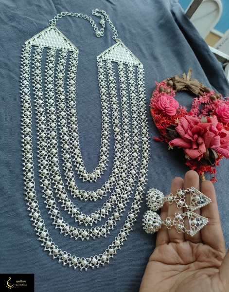 Necklace image