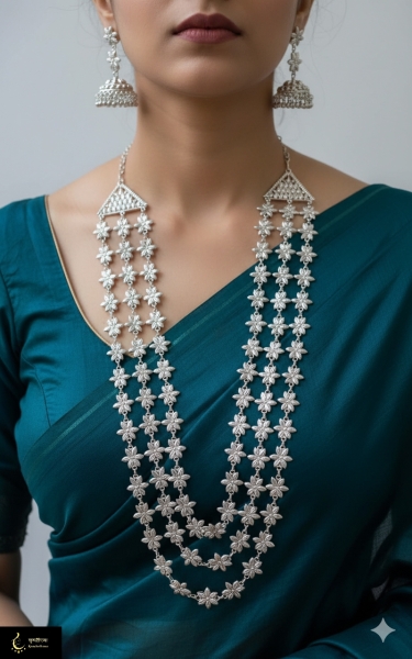 Necklace image