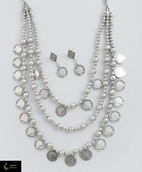 Necklace image